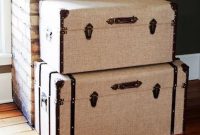 Ideas To Decorate Your House With Vintage Chests And Trunks 31