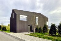 Charming And Minimalist Wooden House 39
