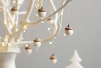 Adorable White Christmas Decoration Ideas 04
