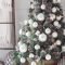 Adorable White Christmas Decoration Ideas 05