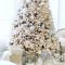 Adorable White Christmas Decoration Ideas 28