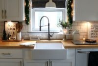 Awesome Christmas Kitchen Decor Ideas 29