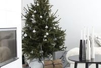 Awesome Scandinavian Christmas Decor Ideas 29