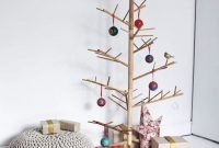 Creative Scandinavian Christmas Tree Decor Ideas 07