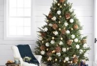 Creative Scandinavian Christmas Tree Decor Ideas 09
