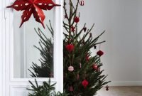 Creative Scandinavian Christmas Tree Decor Ideas 10