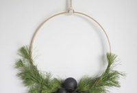 Creative Scandinavian Christmas Tree Decor Ideas 15
