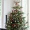 Creative Scandinavian Christmas Tree Decor Ideas 20