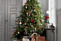 Creative Scandinavian Christmas Tree Decor Ideas 52