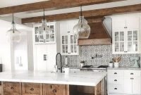 Cute Farmhouse Kitchen Remodel Ideas 50