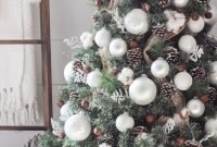 Extraordinary Christmas Tree Decor Ideas 07
