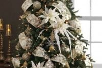 Extraordinary Christmas Tree Decor Ideas 20