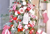 Extraordinary Christmas Tree Decor Ideas 24