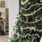 Extraordinary Christmas Tree Decor Ideas 31