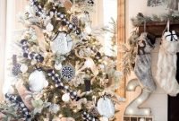 Extraordinary Christmas Tree Decor Ideas 37