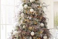 Extraordinary Christmas Tree Decor Ideas 38