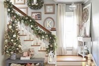 Fascinating Farmhouse Christmas Decor Ideas 12