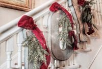 Fascinating Farmhouse Christmas Decor Ideas 38