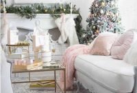 Gorgeous Christmas Apartment Decor Ideas 04