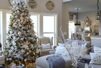 Gorgeous Christmas Apartment Decor Ideas 12