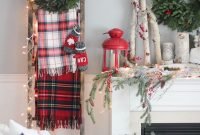 Gorgeous Christmas Apartment Decor Ideas 24