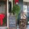 Inspiring Farmhouse Christmas Porch Decoration Ideas 38