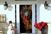 Inspiring Farmhouse Christmas Porch Decoration Ideas 45