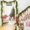 Lovely Red And Green Christmas Home Decor Ideas 04