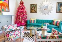 Lovely Red And Green Christmas Home Decor Ideas 11