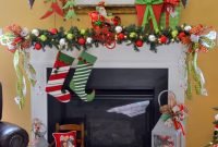 Lovely Red And Green Christmas Home Decor Ideas 21