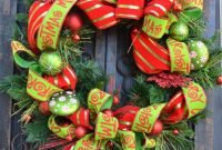 Lovely Red And Green Christmas Home Decor Ideas 26