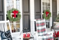 Lovely Red And Green Christmas Home Decor Ideas 46