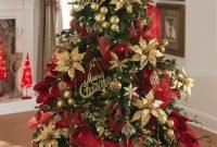 Lovely Red And Green Christmas Home Decor Ideas 49