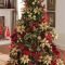 Lovely Red And Green Christmas Home Decor Ideas 49