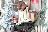 Perfect Christmas Front Porch Decor Ideas 07