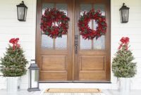 Perfect Christmas Front Porch Decor Ideas 13