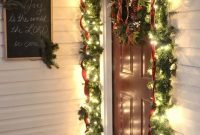 Perfect Christmas Front Porch Decor Ideas 15