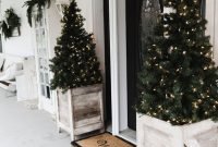 Perfect Christmas Front Porch Decor Ideas 29