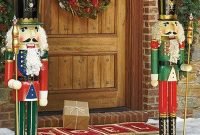 Perfect Christmas Front Porch Decor Ideas 32