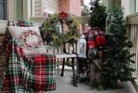 Perfect Christmas Front Porch Decor Ideas 50