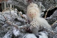 Pretty Diy Christmas Fairy Garden Ideas 05