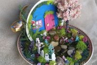 Pretty Diy Christmas Fairy Garden Ideas 48