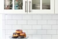 Pretty White Kitchen Backsplash Ideas 22