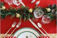 Stunning Christmas Dining Table Decoration Ideas 44