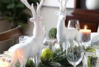Stunning Christmas Dining Table Decoration Ideas 45