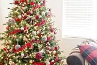 Unordinary Christmas Home Decor Ideas 43