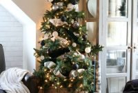 Unordinary Christmas Home Decor Ideas 44