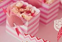 Awesome Classroom Party Decor Ideas For Valentines Day 14