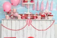 Awesome Classroom Party Decor Ideas For Valentines Day 29