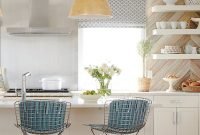Elegant Beach Coastal Style Kitchen Decor Ideas 22